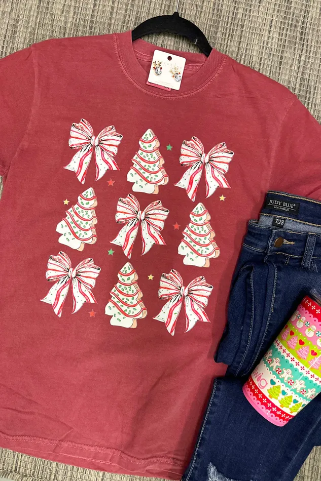 JL Franklins Necklaces Multi Christmas Tree Cake Graphic Tee Brick