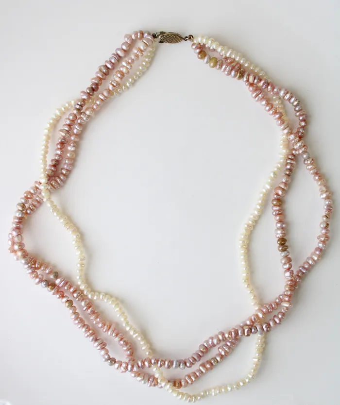 Jubilee Thrift Pink White Baroque Genuine Pearl Layered Necklace Necklaces Jubilee Thrift Pink White Baroque Genuine Pearl Layered Necklace Necklaces