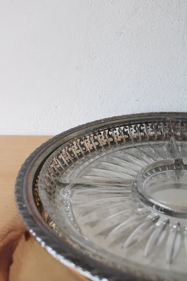 Jubilee Thrift Rings Etched Silver Charger Plate Clear Glass Divided Platter Insert Set