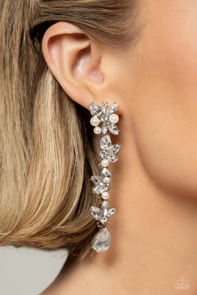 LIGHT at the Opera White Paparazzi Accessories Necklaces