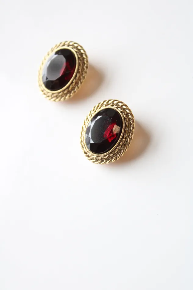 Loree Earrings Loree Oval Garnet Clip On Gold Earrings