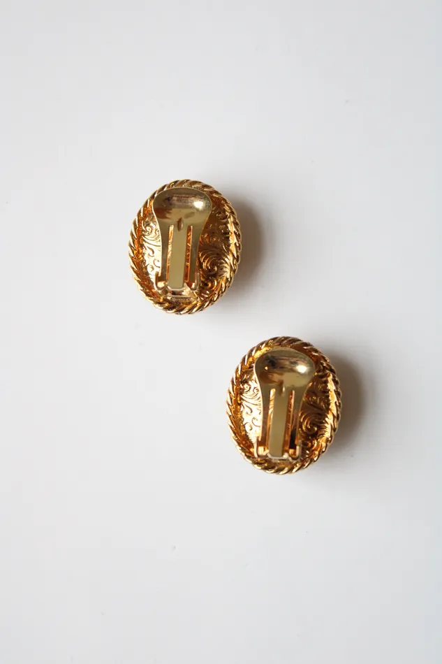 Loree Earrings Loree Oval Garnet Clip On Gold Earrings