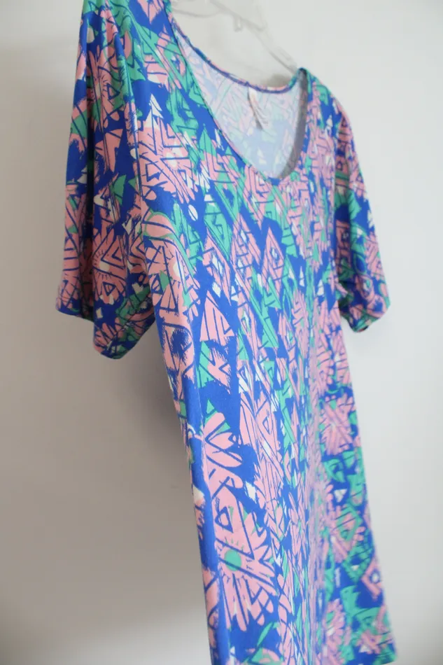 LuLaRoe Rings LuLaRoe Blue Green Pink Patterned Scoopneck Tee xL
