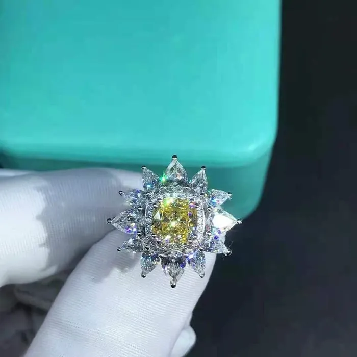 2 Carat Cushion Cut Moissanite Ring Vivid Yellow VVS 13 Stone Double Halo Starburst Leyloon Jewelry Rings