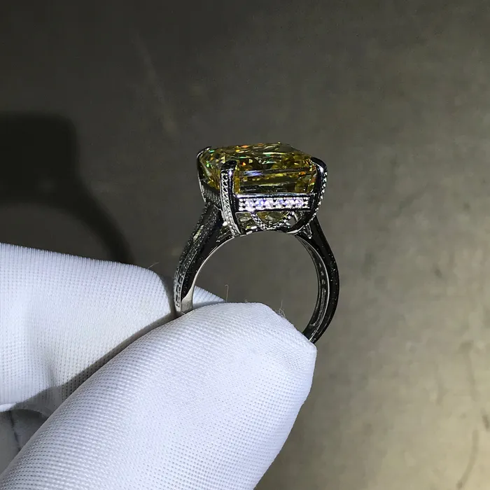 6 Carat Radiant Cut Moissanite Ring Vivid Yellow VVS 4 Prong Beadset Split Shank Leyloon Jewelry Rings