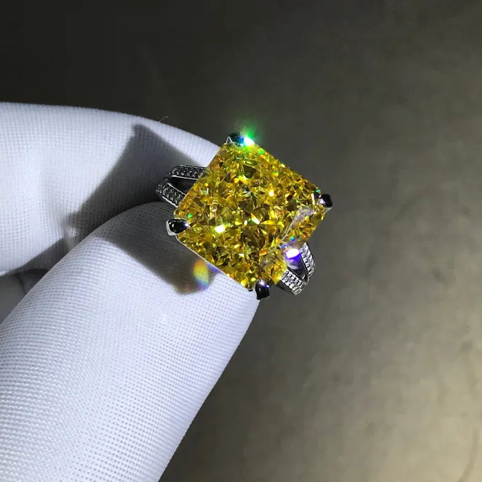 6 Carat Radiant Cut Moissanite Ring Vivid Yellow VVS 4 Prong Beadset Split Shank Leyloon Jewelry Rings