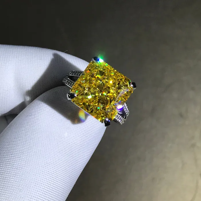 6 Carat Radiant Cut Moissanite Ring Vivid Yellow VVS 4 Prong Beadset Split Shank Leyloon Jewelry Rings