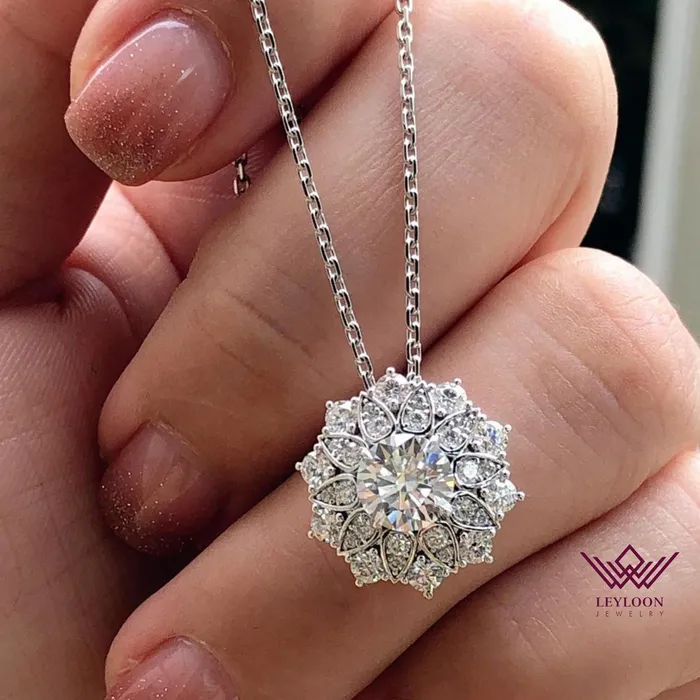 8 CTW Round Cut Sunflower Halo VVS Moissanite Necklace D Color Leyloon Jewelry Necklaces