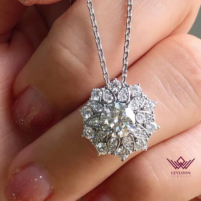 8 CTW Round Cut Sunflower Halo VVS Moissanite Necklace D Color Leyloon Jewelry Necklaces