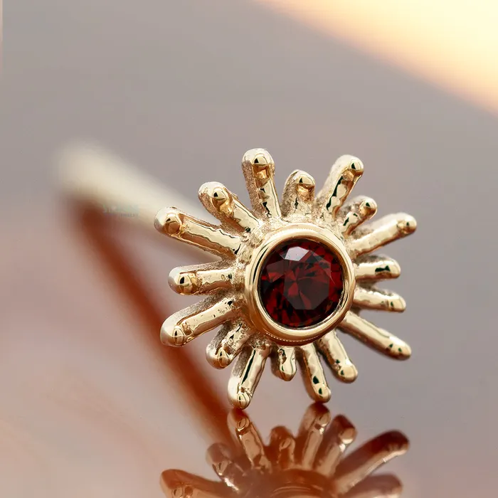 Body Vision BVLA Earrings Sun Ray Nostril Screw in Gold with Garnet