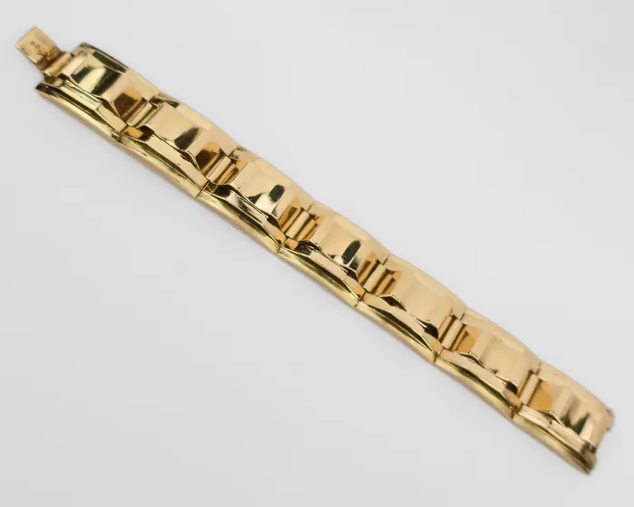 Bracelets RetroEra French Gold Bracelet Isadoras A