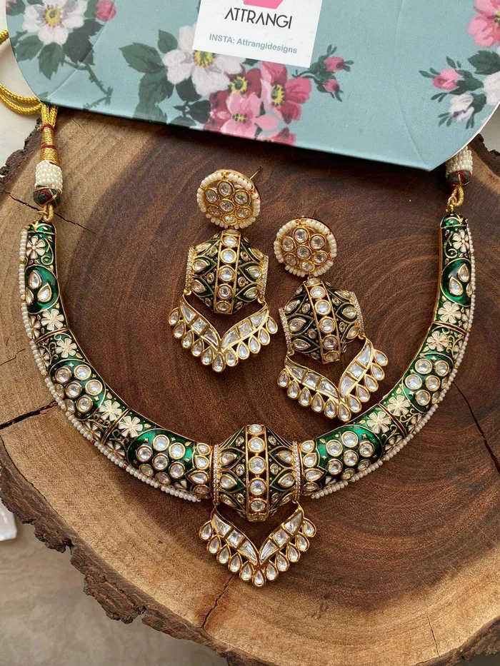 Earrings attrangi Rushi Meenakari Traditional Hasli Set