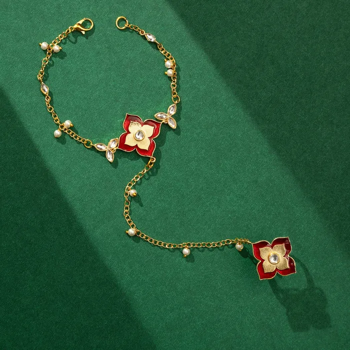 Earrings Jaadu Nagri Se Maroon Hathphool Teejh