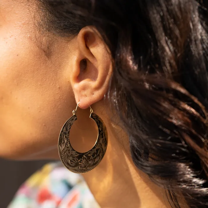 Earrings Vintage Large 14k Gold Engraved Floral Hoop Earrings