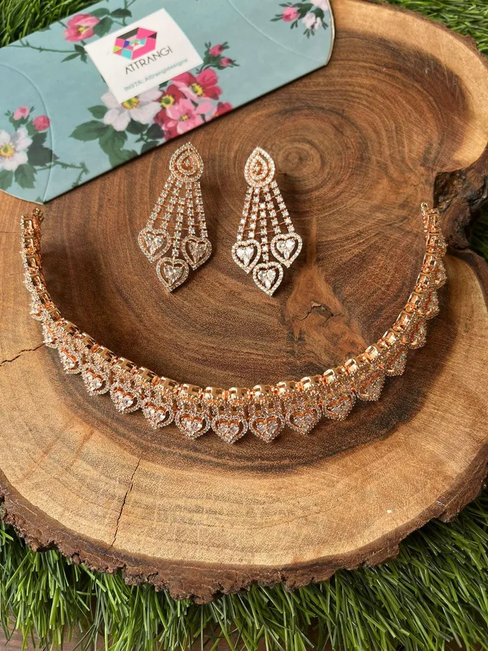 Illusion Setting Heart Choker Attrangi Necklaces
