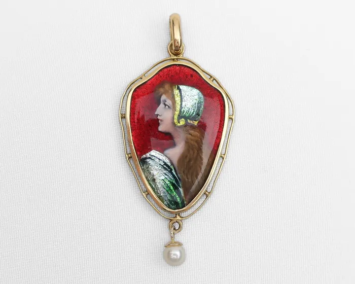 Isadoras A Necklaces Victorian Limoges Portrait Pendant