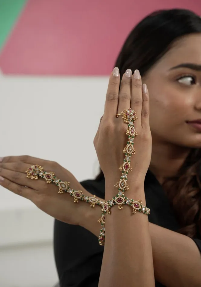 Kunti Gold Polki Hand Harness Hathpan Sone Pe Suhaga Attrangi PreStyled Sets
