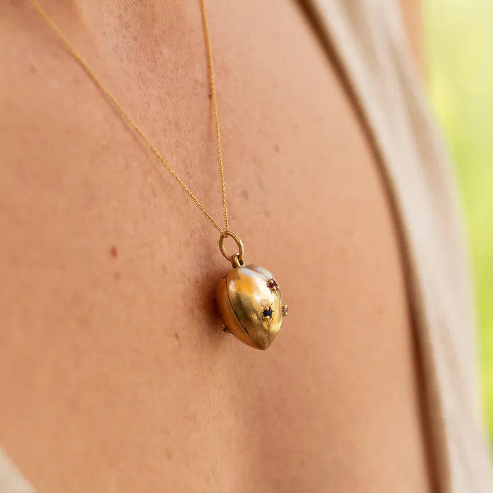 Necklaces Vintage Puffy Heart 10K Gold and Glass Stone Charm
