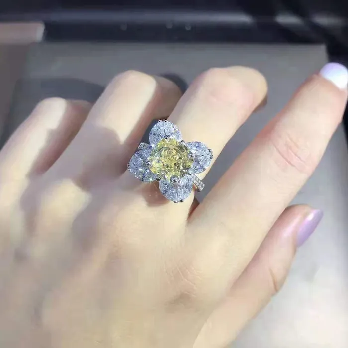 Rings Leyloon Jewelry 5 Carat Cushion Marquise Moissanite Ring Vivid Yellow VVS 9 Stone Flower Halo Beadset