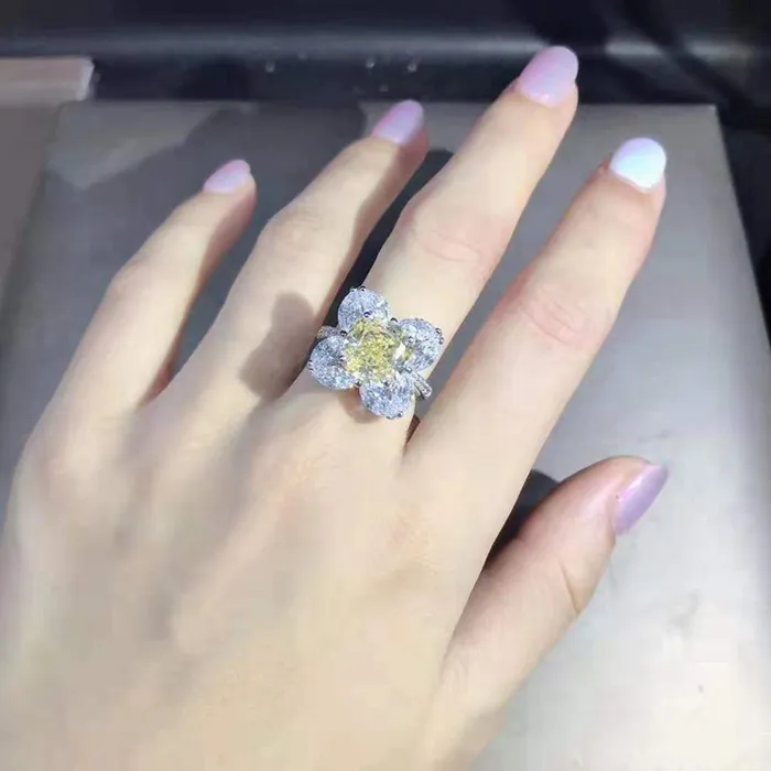 Rings Leyloon Jewelry 5 Carat Cushion Marquise Moissanite Ring Vivid Yellow VVS 9 Stone Flower Halo Beadset