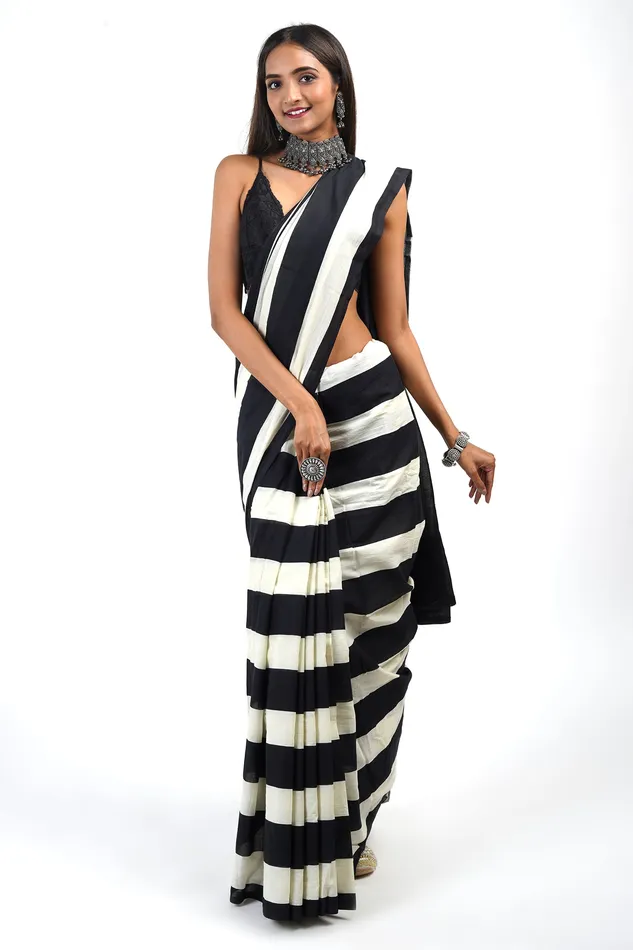 Teejh Aahana Black and Cream Cotton Saree with Blouse Piece Teejh Necklaces