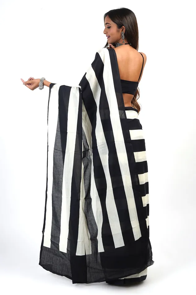 Teejh Aahana Black and Cream Cotton Saree with Blouse Piece Teejh Necklaces