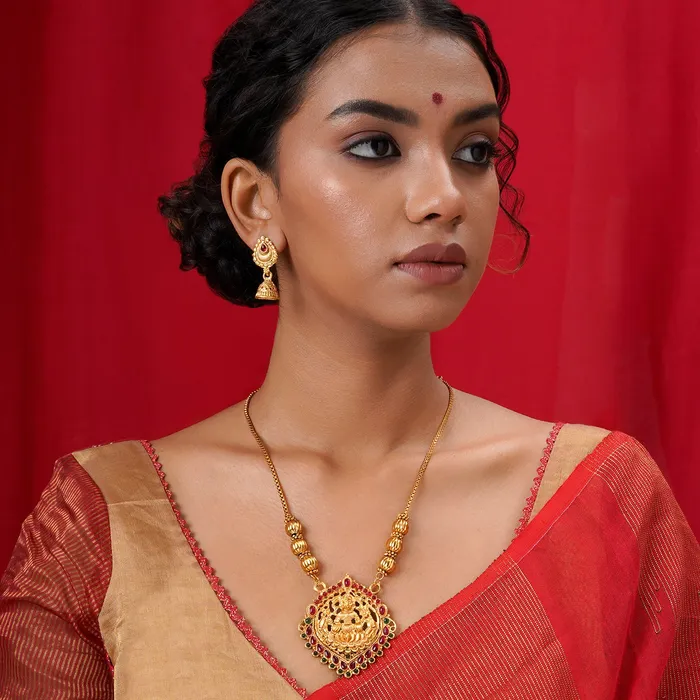 Teejh Kahlima Gold Red And Green Necklace Set Teejh Necklaces