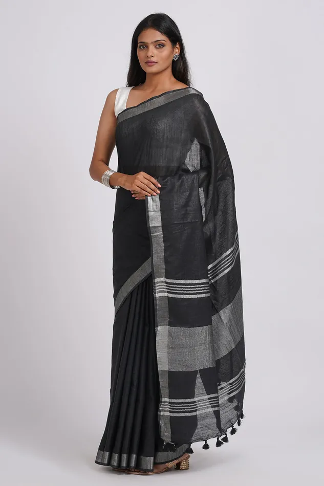 Teejh Teejh Kaya Black Zari Linen Saree Rings Teejh Teejh Kaya Black Zari Linen Saree Rings