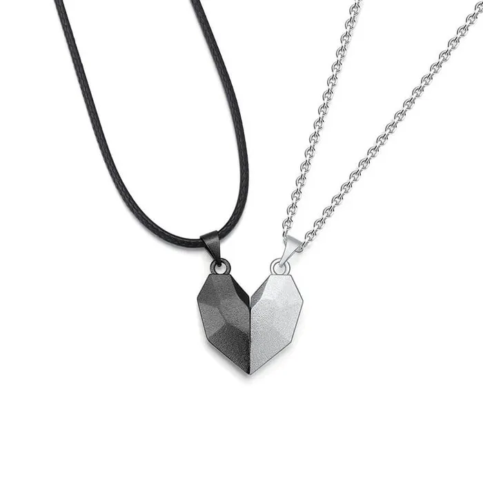 worldnetgifts Necklaces Personalized Magnetic Heart Necklace