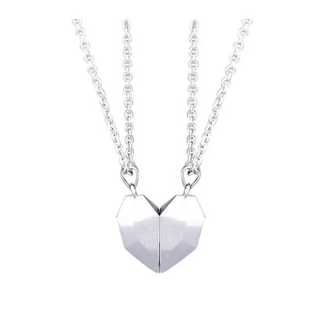 worldnetgifts Necklaces Personalized Magnetic Heart Necklace