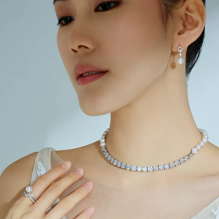 18K Akoya Hanadama Pearl Earrings KE00088 DESIRE Pearly Lustre Earrings