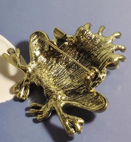 alice Necklaces F26 Gold Green Frog with Crown Fashion Pin