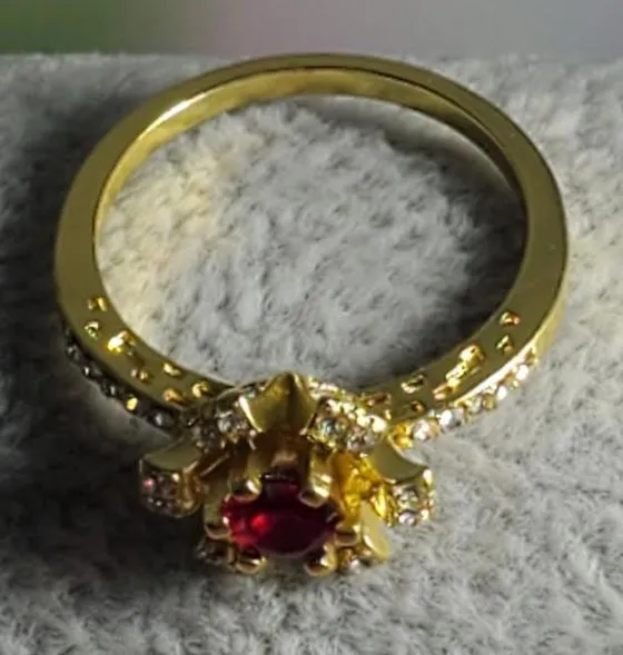 alice Rings R630 Gold Red Gem Rhinestone Ring