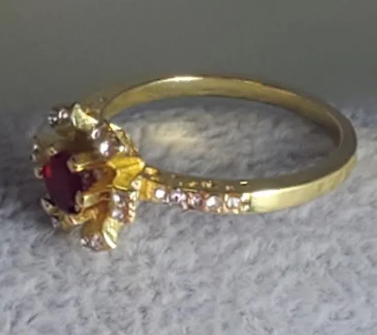 alice Rings R630 Gold Red Gem Rhinestone Ring
