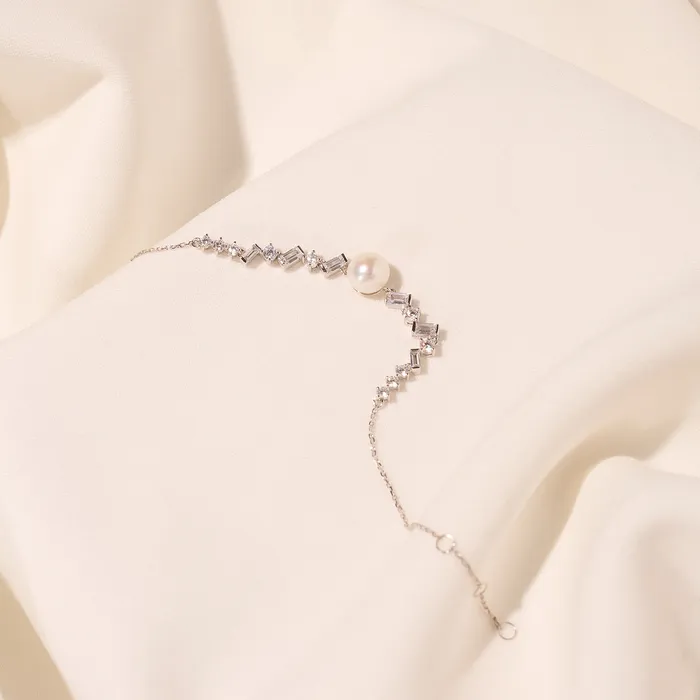 Bracelets 18K Solid Gold Top Grade Freshwater Pearl Bracelet KB00043 CELESTE Pearly Lustre