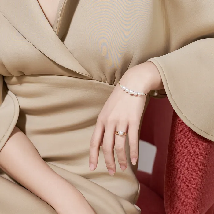 Bracelets Elegant 18K Gold Akoya Pearl Bracelet KB00009 Pearly Lustre