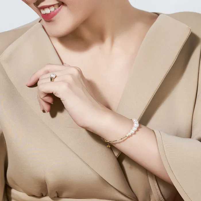 Bracelets Elegant 18K Gold Akoya Pearl Bracelet KB00009 Pearly Lustre