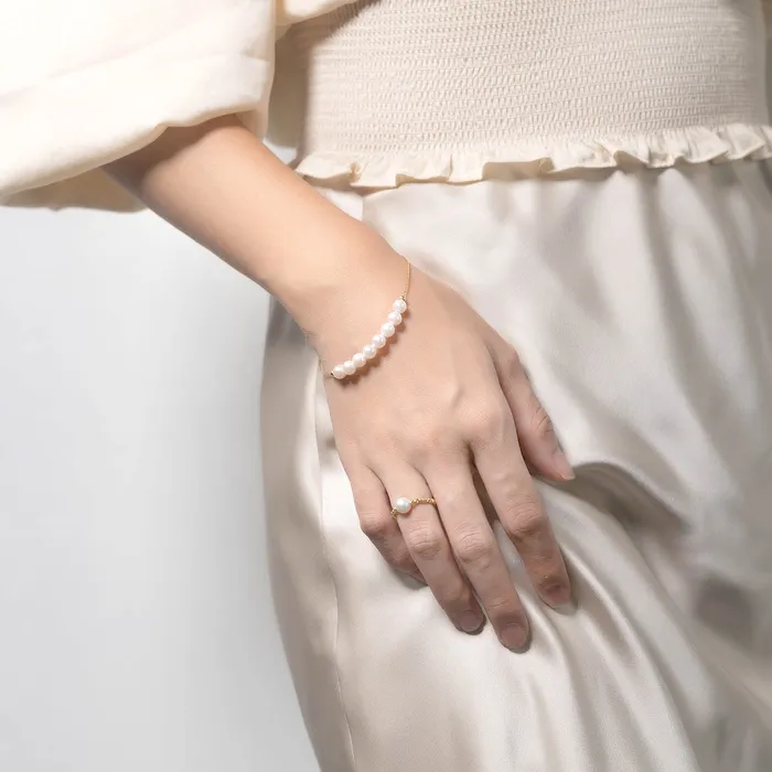 Bracelets Elegant 18K Gold Akoya Pearl Bracelet KB00009 Pearly Lustre