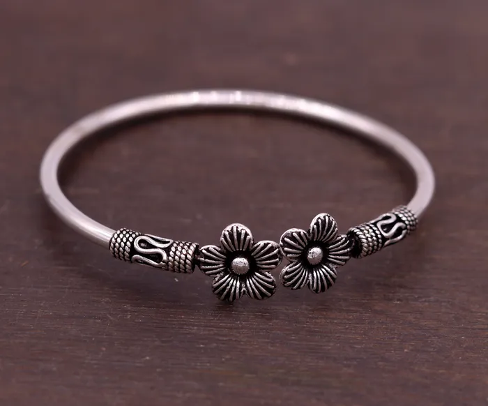 Bracelets TRIBAL ORNAMENTS Excellent handmade flower shape design 925 sterling silver gorgeous bangle bracelet kada tribal gifting jewelry nsk154