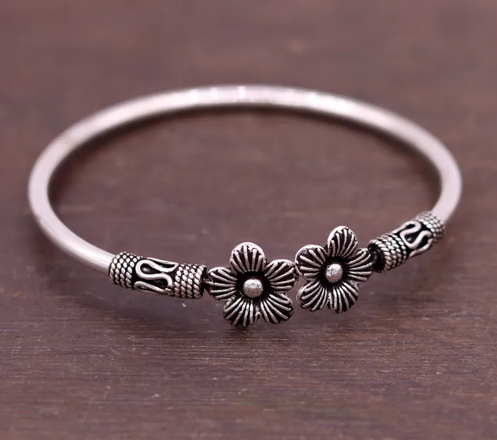 Bracelets TRIBAL ORNAMENTS Excellent handmade flower shape design 925 sterling silver gorgeous bangle bracelet kada tribal gifting jewelry nsk154