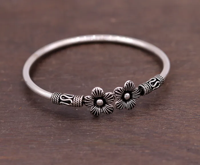 Bracelets TRIBAL ORNAMENTS Excellent handmade flower shape design 925 sterling silver gorgeous bangle bracelet kada tribal gifting jewelry nsk154