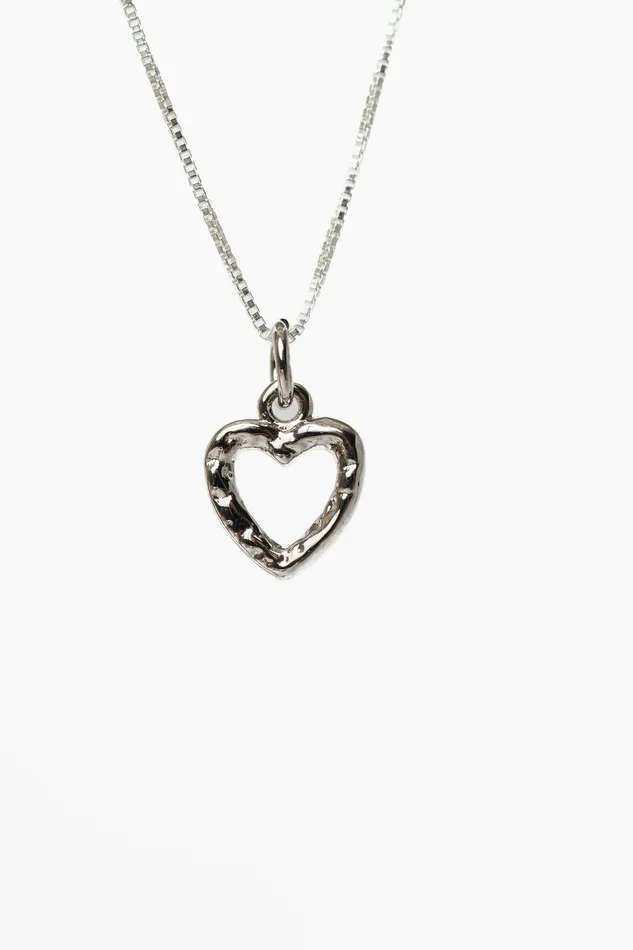 DLUX Necklaces Mended Heart
