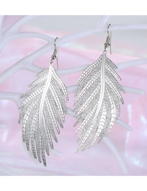 E1499 Silver Textured Feather Metal Earrings 02 Earrings