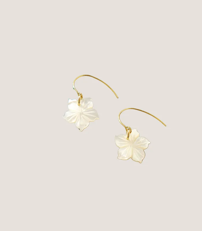 Earrings Lily Jewelry Eva Earrings in Mother of Pearl
