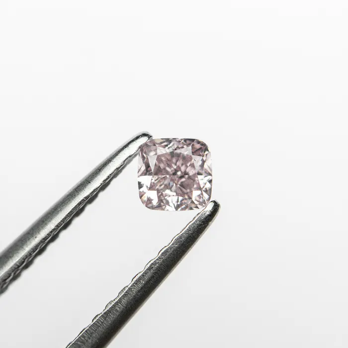 Earrings Misfit Diamonds 026ct 342x337x243mm GIA SI1 Fancy Purplish Pink Cushion Brilliant 2410201