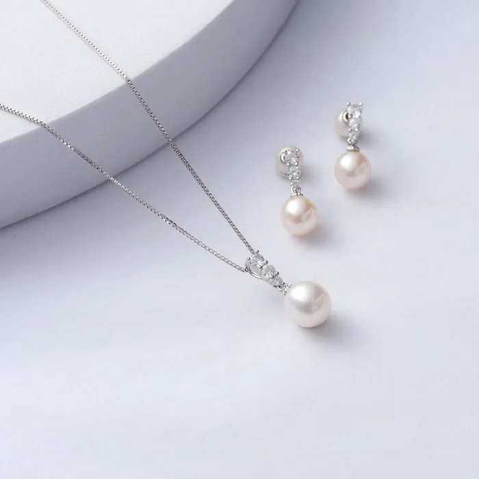 Earrings Pearly Lustre Elegant Freshwater Pearl Set WS00011