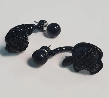 Earrings Susan E32 Black Apple Peek a Boo Earrings