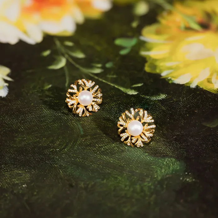 Elegant Freshwater Pearl Earrings WE00281 GARDENS Pearly Lustre Earrings