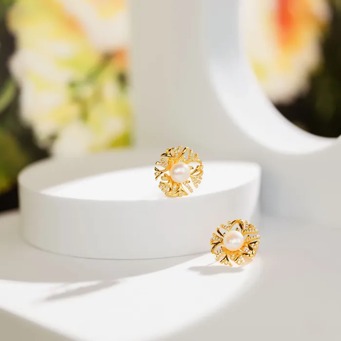 Elegant Freshwater Pearl Earrings WE00281 GARDENS Pearly Lustre Earrings
