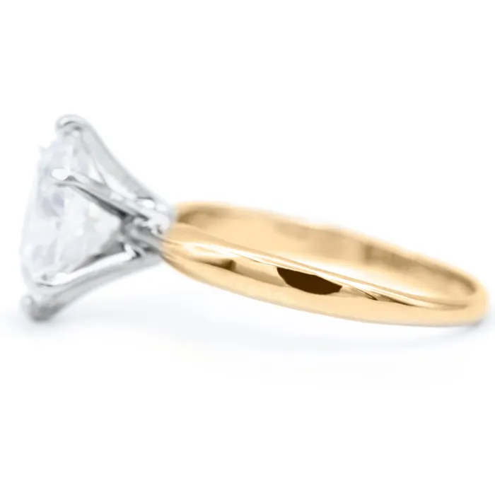 Fire Brilliance Rings Oval First Crush FAB Moissanite 6 Prongs FANCY Solitaire Ring